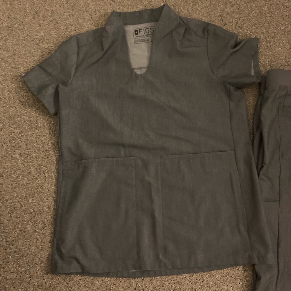 Figs scrubs